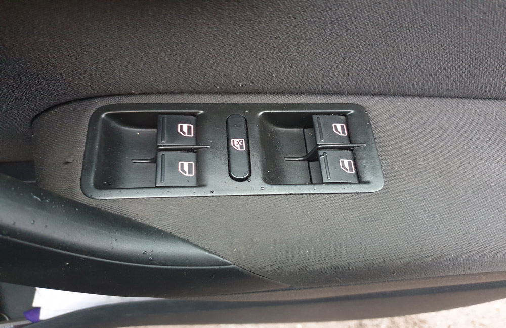 VW Polo SE DSG Window switch driver side front